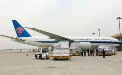 玉林昆明机场物流助力鲜花输送全国